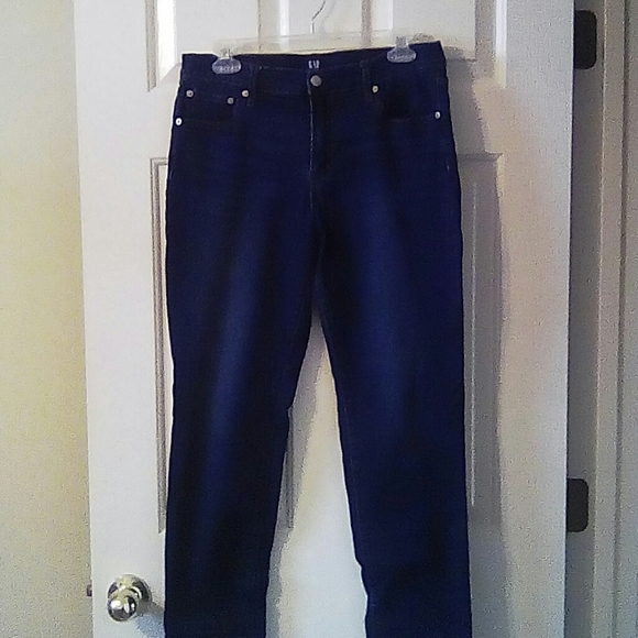 GAP Denim - Gap Girlfriend Jeans 29